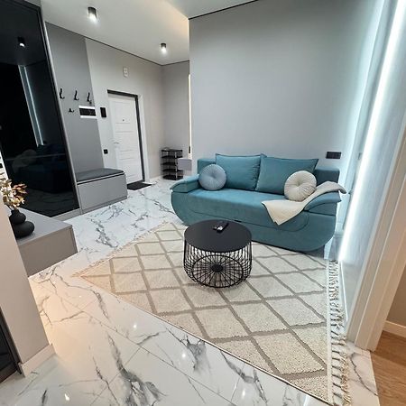 Two Bedroom Apartment In The Center, With Parking, Address Avram Iancu 32 基希讷乌 外观 照片
