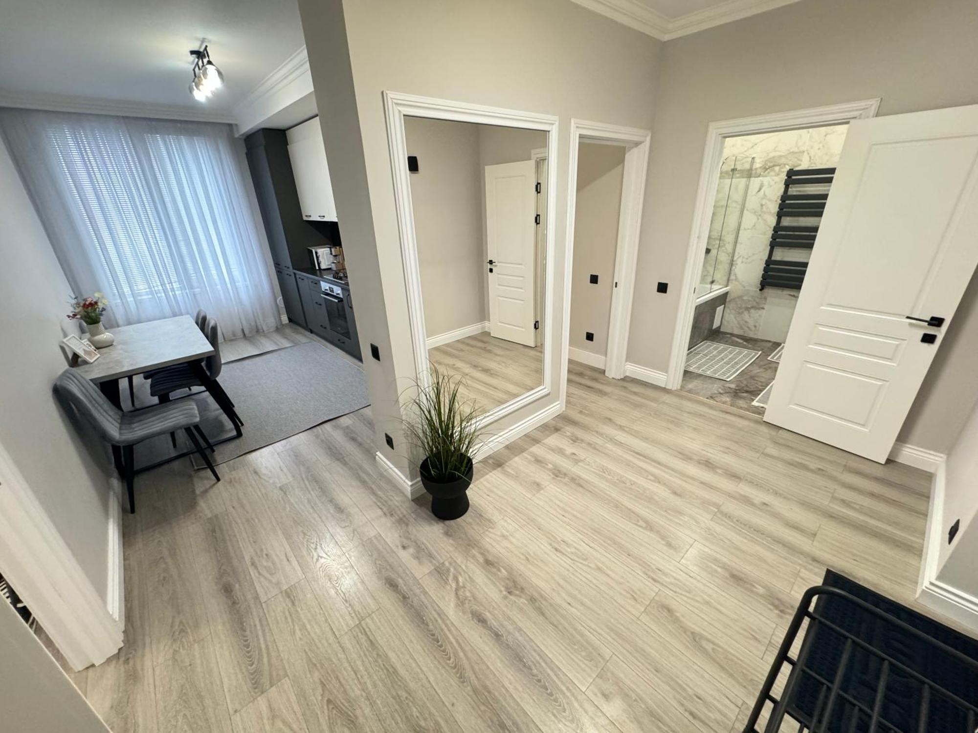 Two Bedroom Apartment In The Center, With Parking, Address Avram Iancu 32 基希讷乌 外观 照片