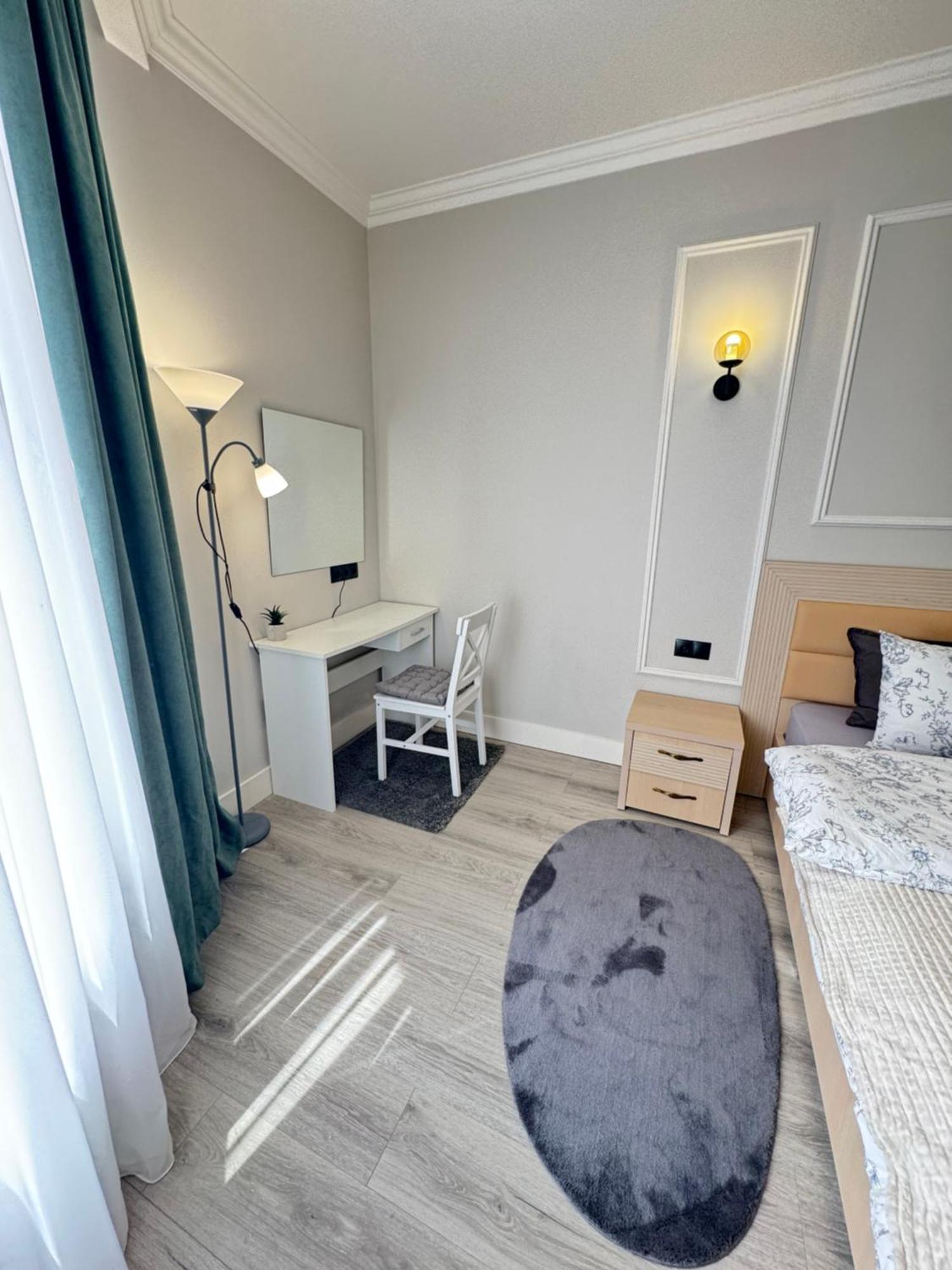 Two Bedroom Apartment In The Center, With Parking, Address Avram Iancu 32 基希讷乌 外观 照片