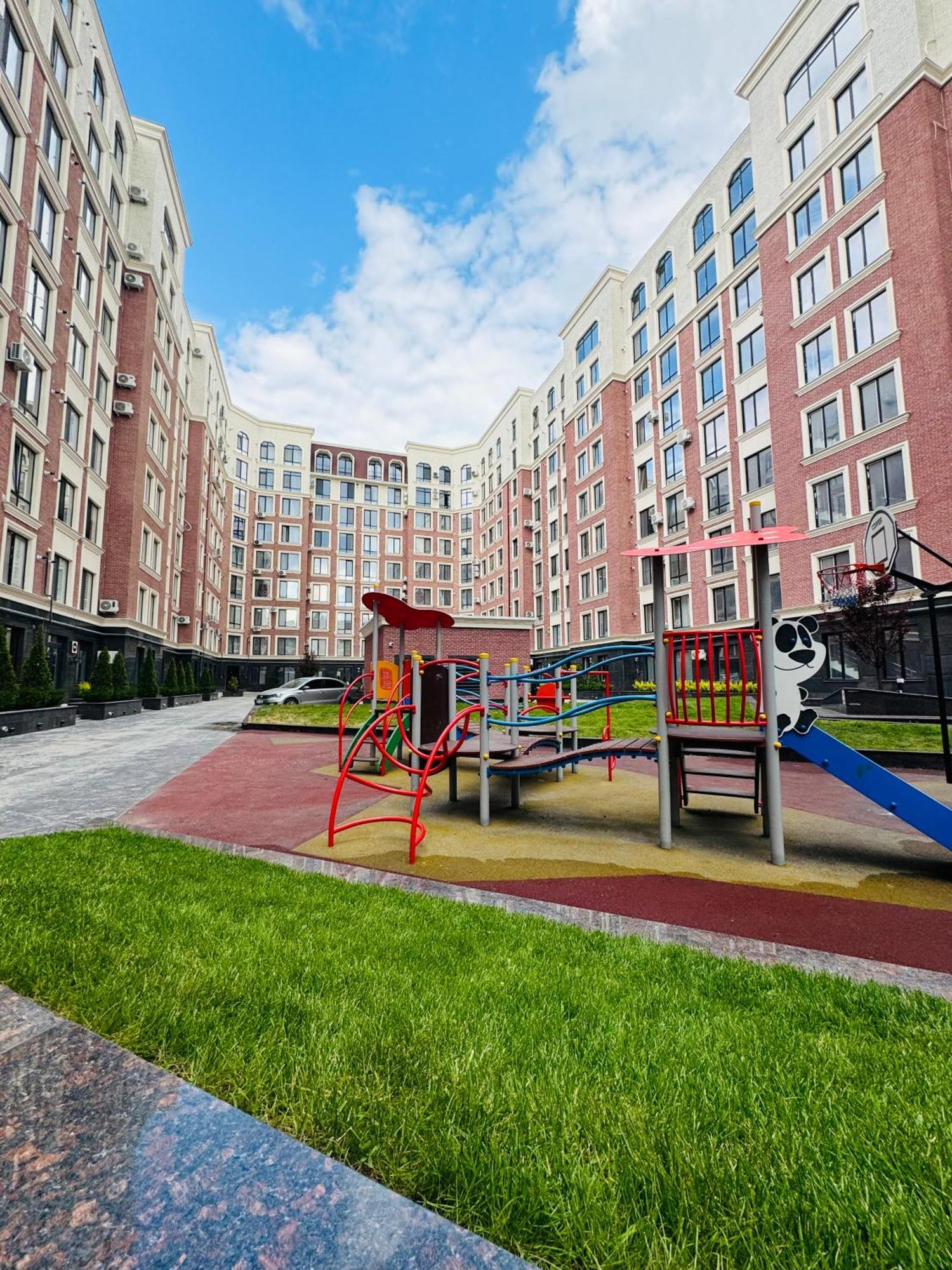 Two Bedroom Apartment In The Center, With Parking, Address Avram Iancu 32 基希讷乌 外观 照片