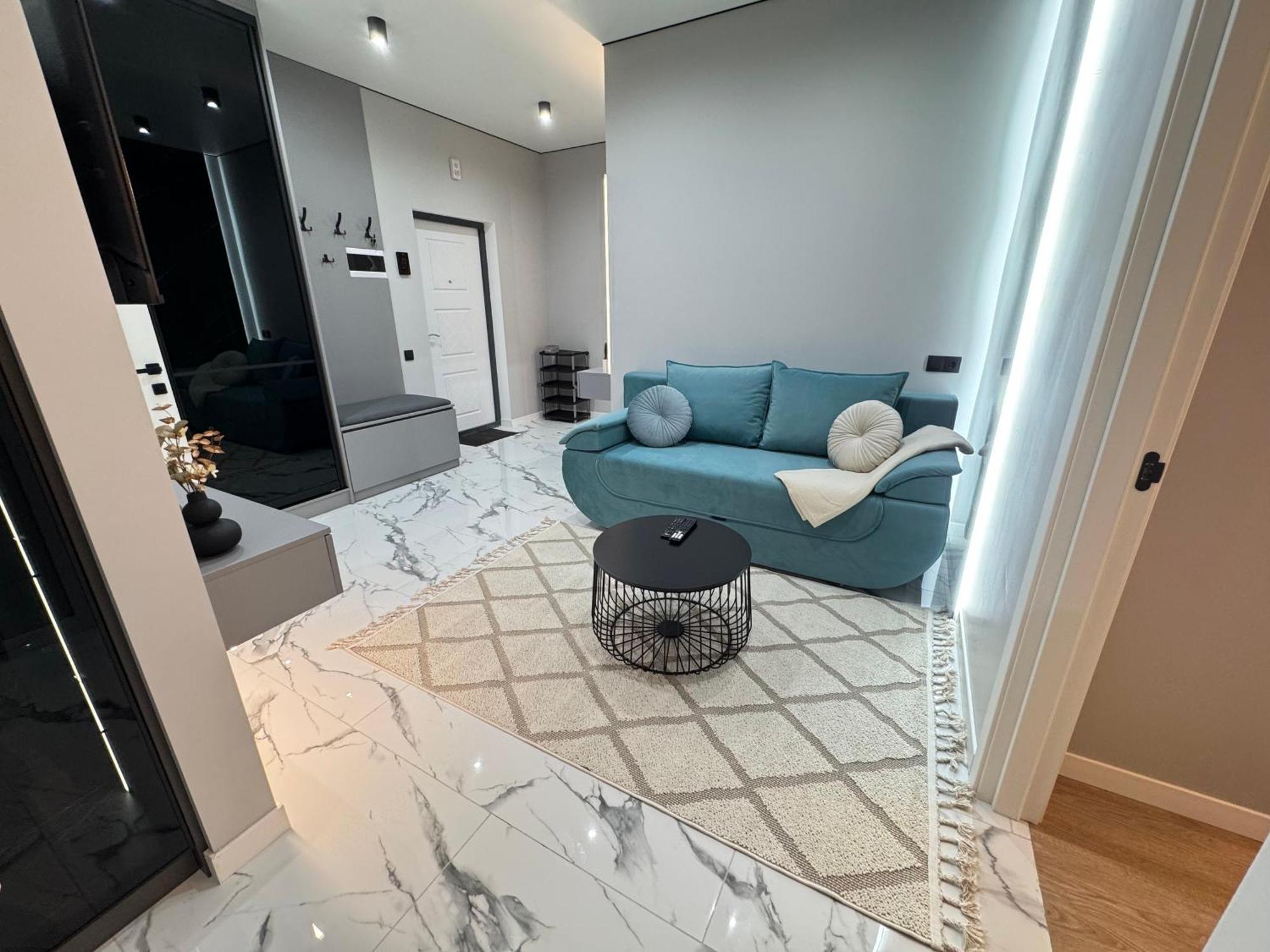 Two Bedroom Apartment In The Center, With Parking, Address Avram Iancu 32 基希讷乌 外观 照片