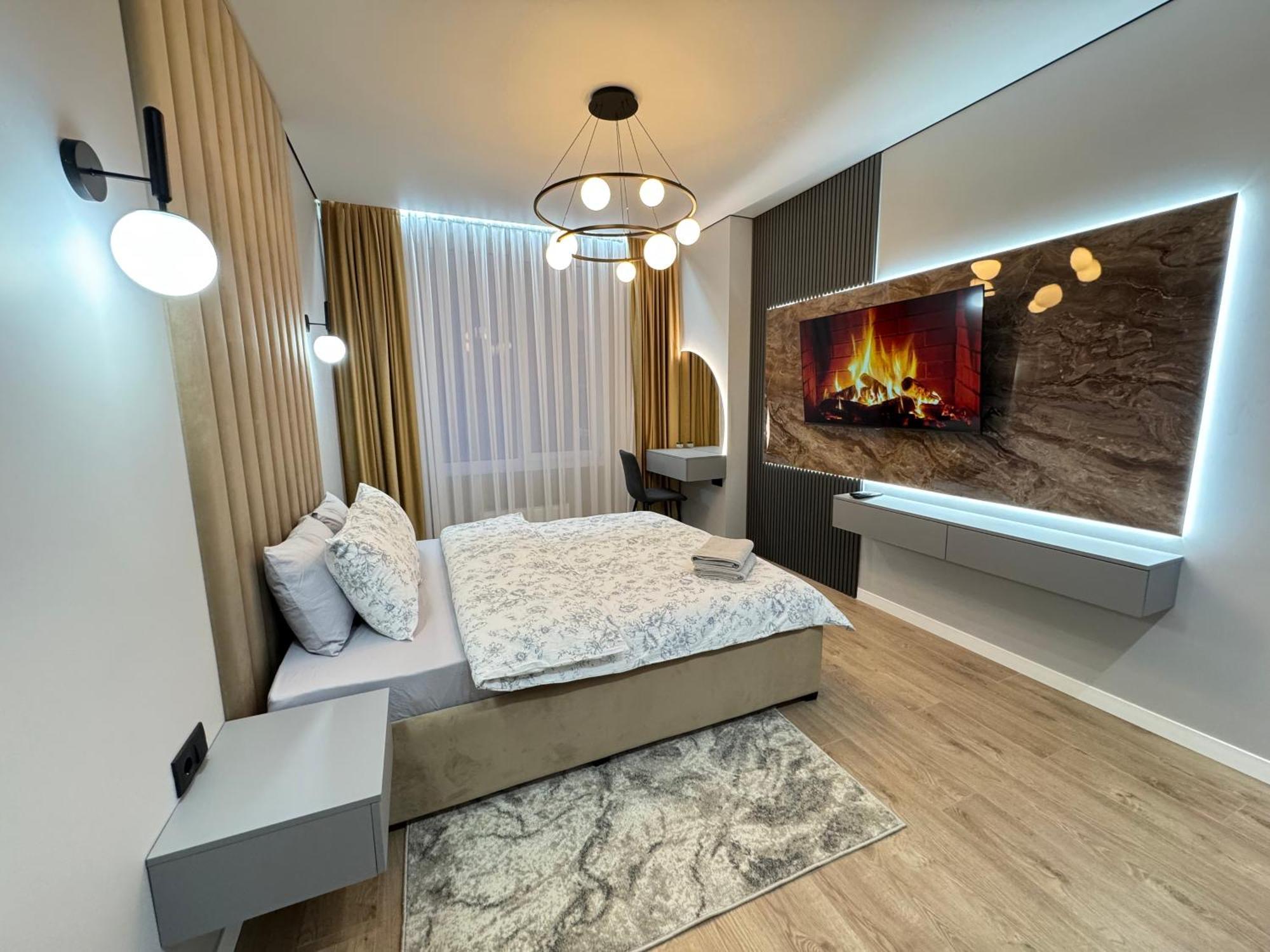 Two Bedroom Apartment In The Center, With Parking, Address Avram Iancu 32 基希讷乌 外观 照片