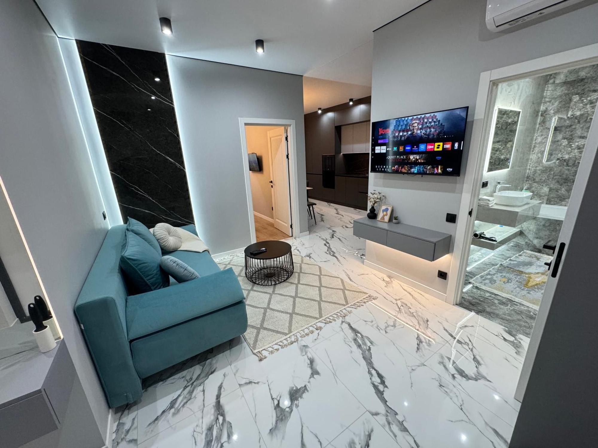 Two Bedroom Apartment In The Center, With Parking, Address Avram Iancu 32 基希讷乌 外观 照片